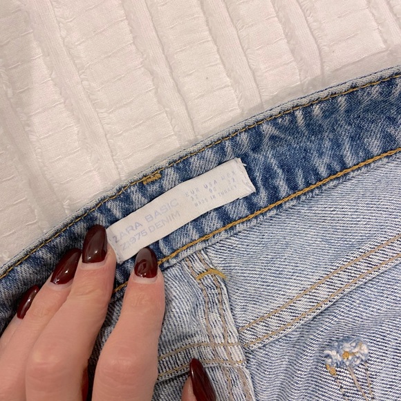 ✨SOLD✨Embellished jeans - Picture 5 of 6